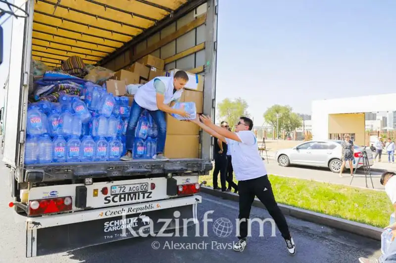 90% казахстанцев поддерживают благотворительность - соцопрос