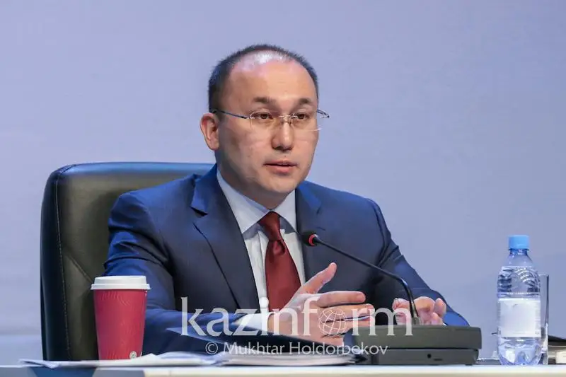 قاستەرلى قالام جوباسى: الەمنىڭ 11 ەلىندە قازاق ءتىلىن وقىتاتىن 31 ونلاين سىنىپ جۇمىسىن باستايدى