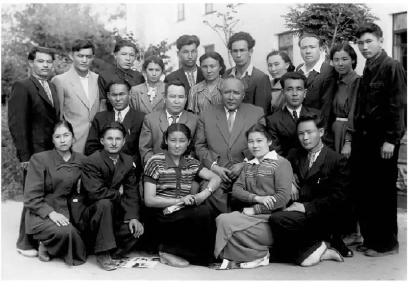 اتاقتى «اباي» رومانى جارىققا قالاي شىققان؟