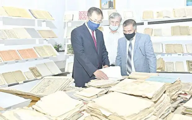 سيرەك كەزدەسەتىن كىتاپتار سىيلادى