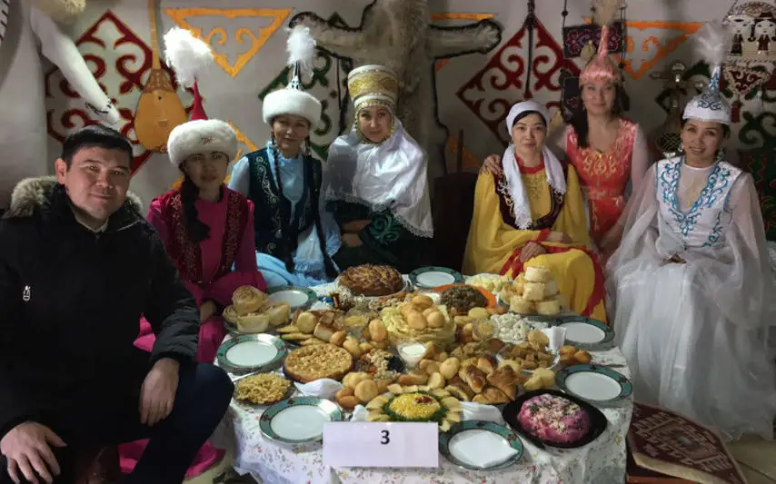 Экономикалық тергеу қызметінің қызметкері  ар мен адалдықтың символы