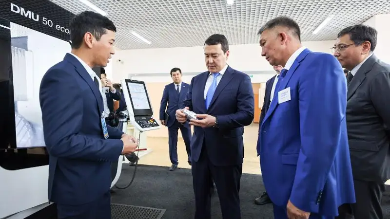 Развитие IT-кластера открывает новые возможности для казахстанцев - Алихан Смаилов