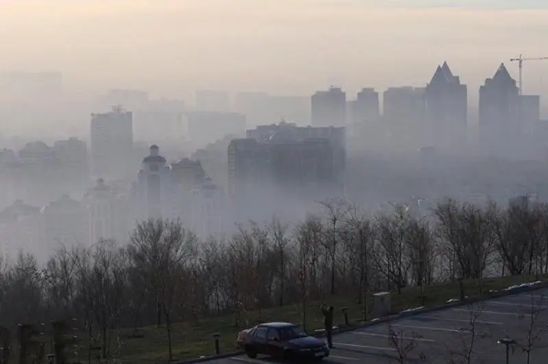 Какой уровень загрязнения атмосферного воздуха в Алматы