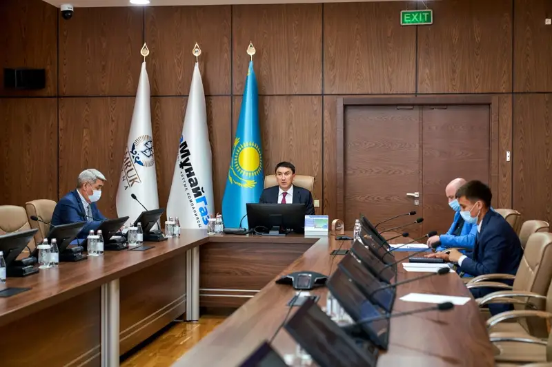 QazMunaıGaz basshysy Prezıdent tapsyrmalaryn oryndaý boıynsha jıyn ótkizdi