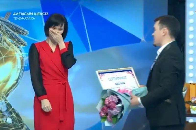 Квартиру подарили матери троих детей во время телемарафона на канале «Хабар»