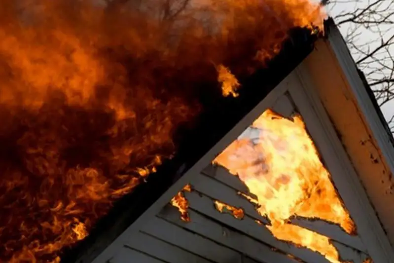 Четыре дачи сгорели из-за костра в Петропавловске