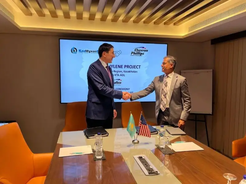 QazMunaıGaz jáne Chevron Phillips polıetılen óndirisi zaýytyn jobalaýdy bastaý týraly kelisimge qol qoıdy