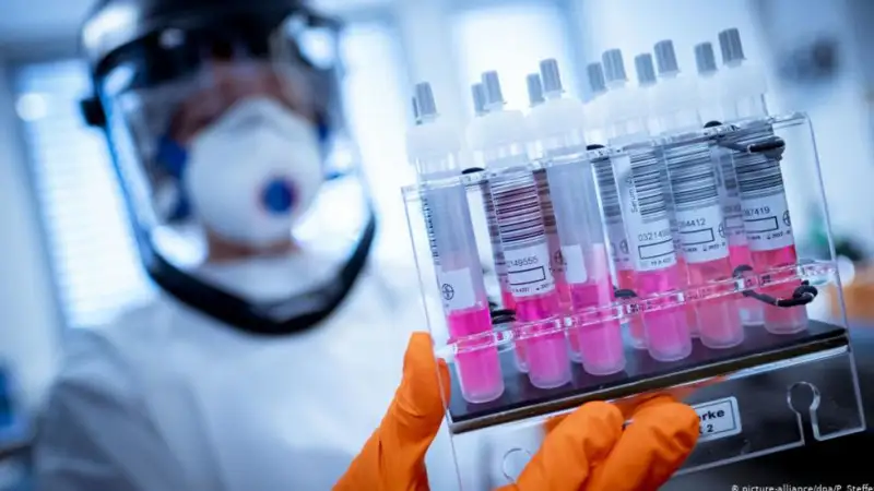 ا ق ش كوروناۆيرۋسقا قارسى ۆاكسينا تاجىريبەدەن ءساتتى وتكەنىن مالىمدەدى