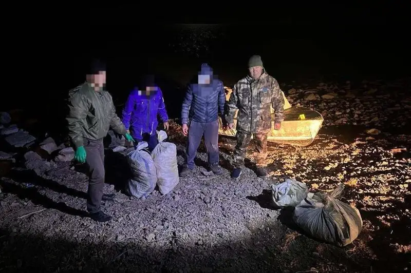Balqashta ustalǵan brakonerden 84 keli balyq, 400 metr aý tárkilendi