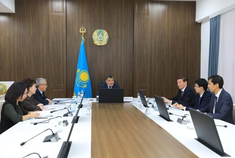 Аким Жамбылской области встретился с ректором регионального вуза