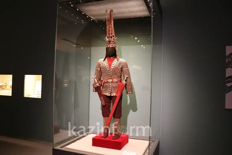 «التىن ادام» الەم مۋزەيلەرىن ارالايدى