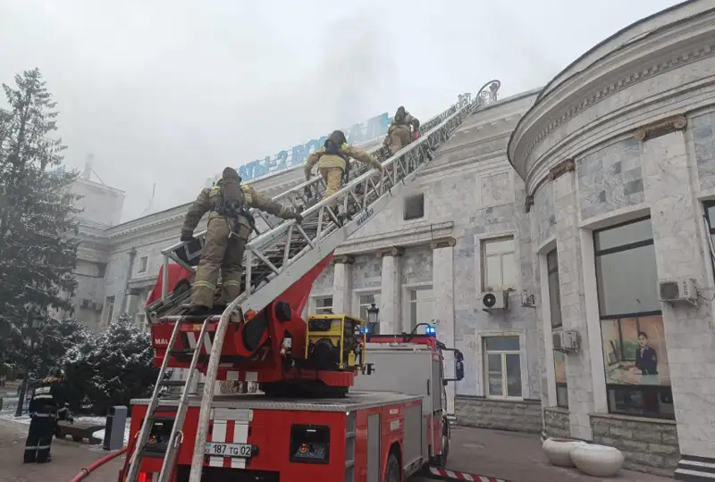 Пожар на железнодорожном вокзале в Алматы ликвидирован