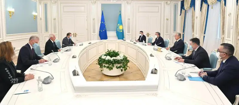 Jozep Borrel Astanaǵa sapary týraly: Qazaqstandaǵy aýqymdy reformalar talqylandy