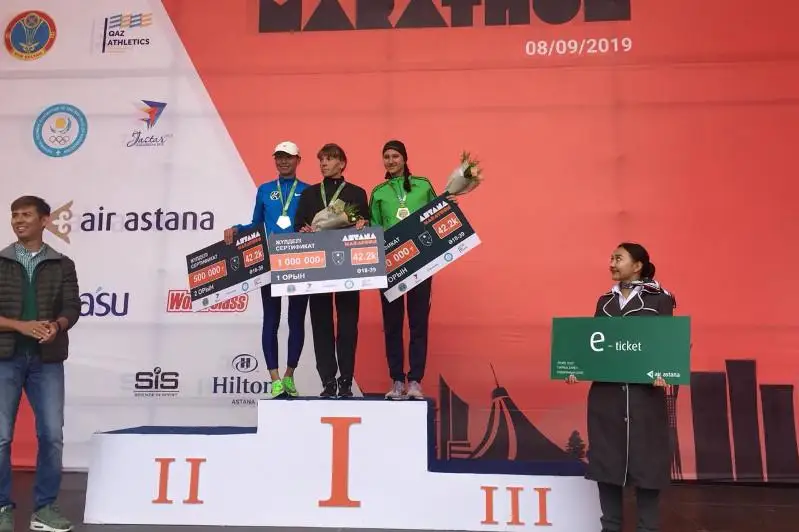 Астана марафонының жеңiмпазына 1 млн теңге табысталды