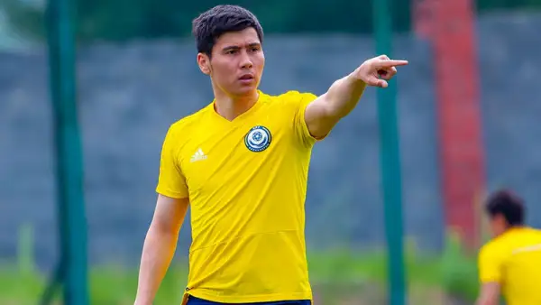 باۋىرجان يسلامحان اراب كلۋبتارىنىڭ بىرىنە اۋىسپاق