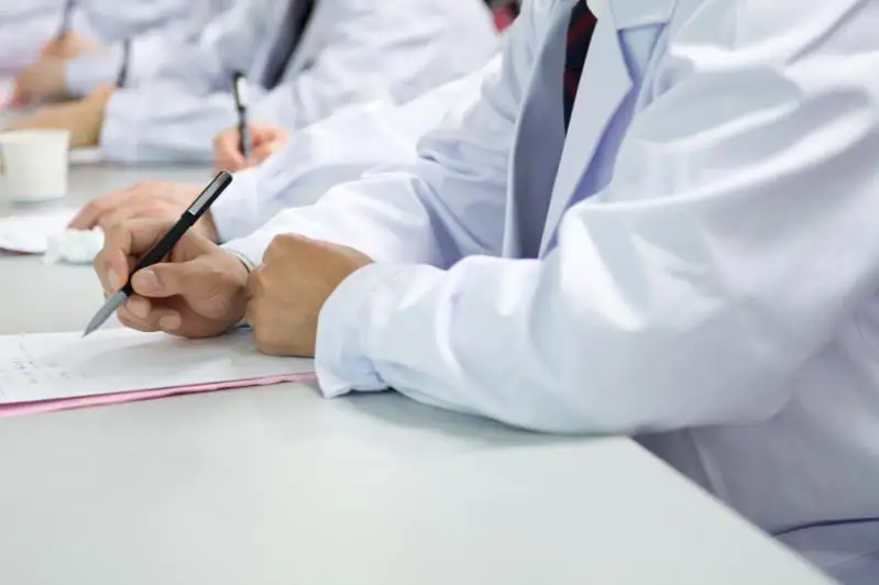 80 نەن استام مەد قىزمەتكەر شەتەلدە بىلىكتىلىگىن ارتتىرادى- ش ق و