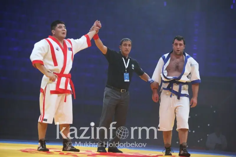 Моңғолиядан келген қандасымыз қарсыласын оңай ұтты - Қазақ күресі