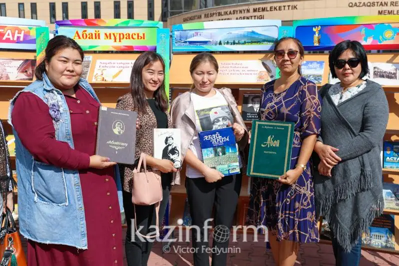 زيالى قاۋىم ابايعا ارنالعان رۋحاني-تاعىلىمدىق شارادا باس قوستى