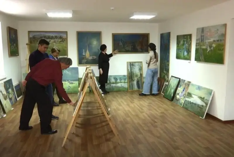 Картинная галерея шесть лет работает в селе в Атырауской области