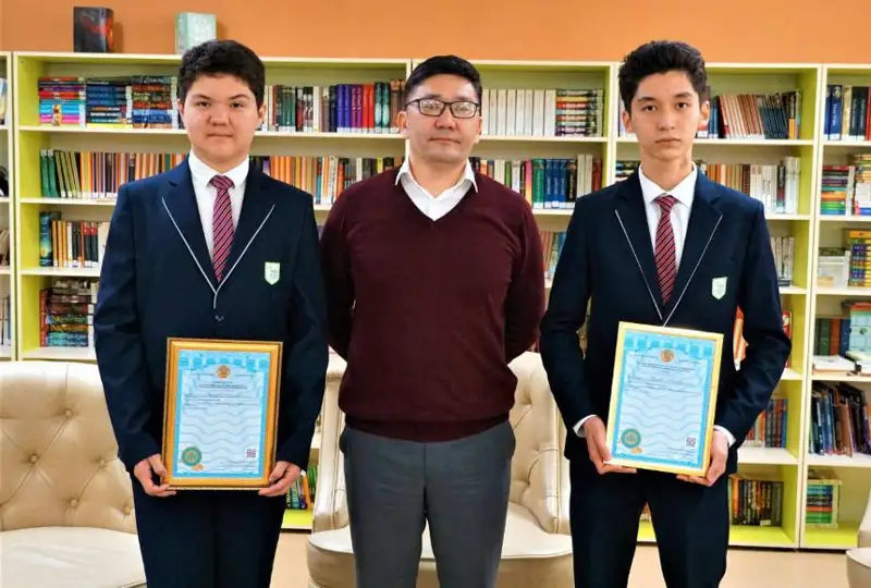 سەمەيلىك وقۋشىلار اباي ءوڭىرى تاريحي- مادەني مۇراسىنىڭ ينتەراكتيۆتى كارتاسىن ازىرلەدى