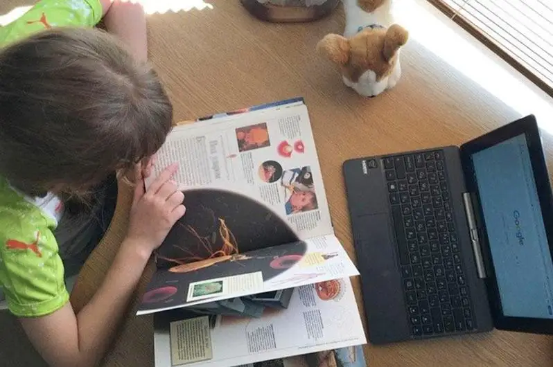 Zoom-مەن ساباق وتكىزۋ كەزىندە جۇمىس سىلتەمەسىن بوتەندەرگە تاراتپاۋ كەرەك - شولپان قادىروۆا