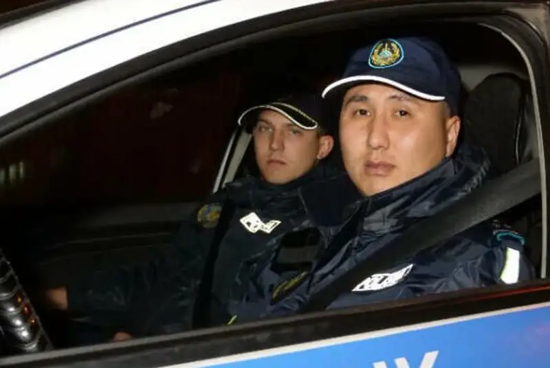 Семью спасли от гибели в огне полицейские Петропавловска