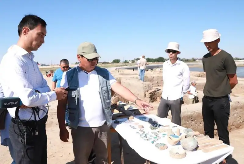 Клад из серебряных и медных монет нашли археологи в Атырауской области