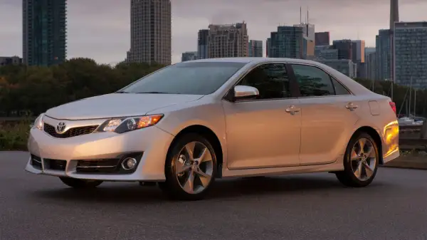 قازاقستانعا اۆتوكولىك اكەلۋ جانە ونى تىركەۋ قانشا تۇرادى؟