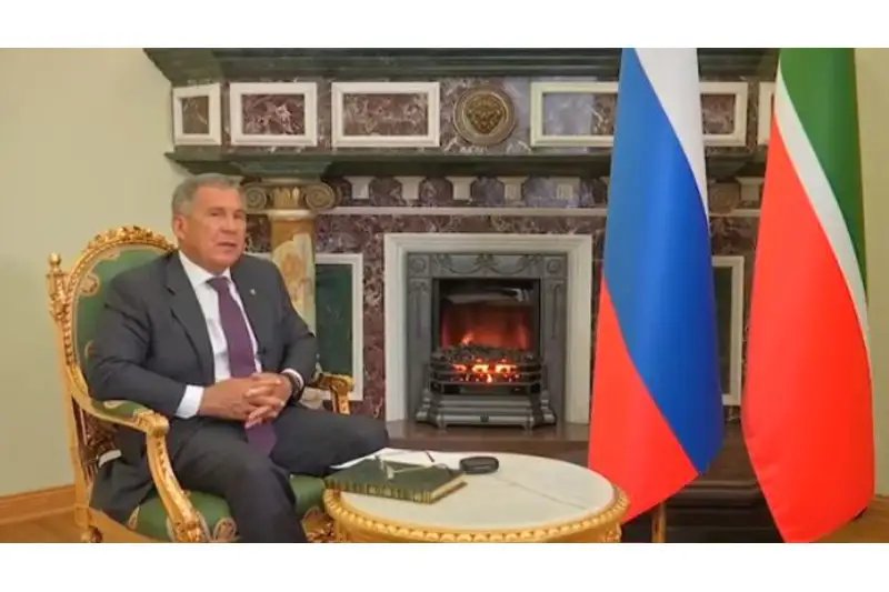 اباي ولەڭدەرىن وقۋ ەستافەتاسىنا تاتارستان پرەزيدەنتى قوسىلدى