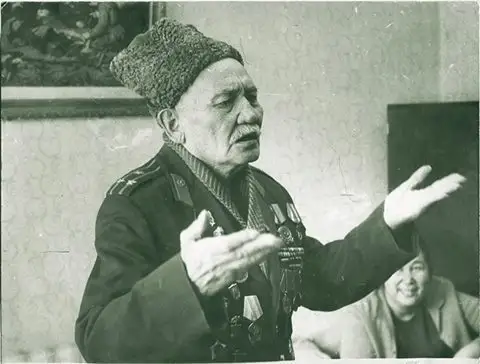 اڭىزعا اينالعان الىپ تۇلعا - باۋىرجان مومىش ۇلى تۋرالى ەستەلىك