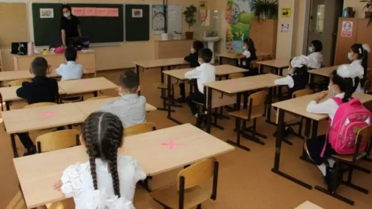 جاڭا قاۋلى: نۇر-سۇلتاننىڭ مەكتەپتەرىندە ەكىنشى توقساندا وقۋ ەرەجەلەرىنە وزگەرىس ەنگىزىلدى