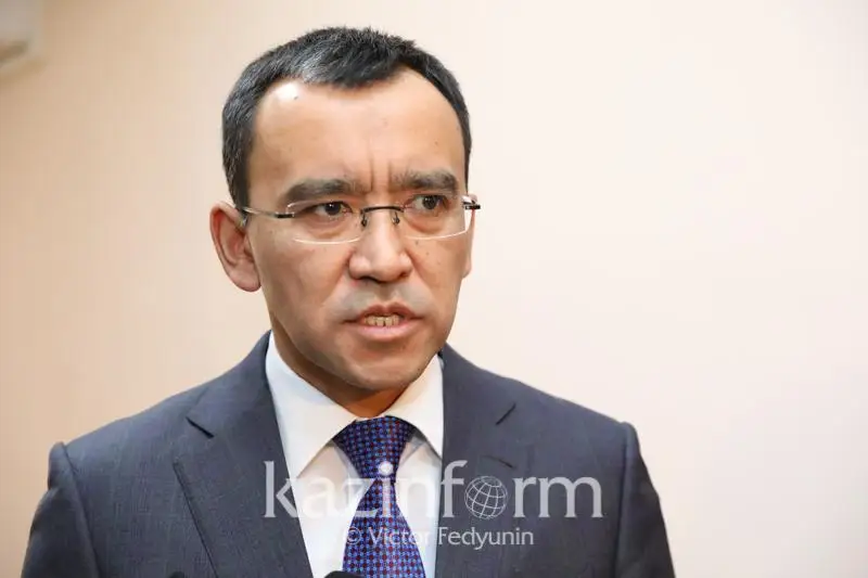 ماۋلەن اشىمبايەۆ: قازاق پەن قىرعىزعا ورتاق تۇلعالار تۋرالى فيلمدەر تۇسىرگەن ءجون