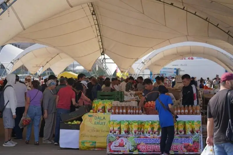 Сельхозярмарку Туркестанской области в столице продлили по просьбе горожан