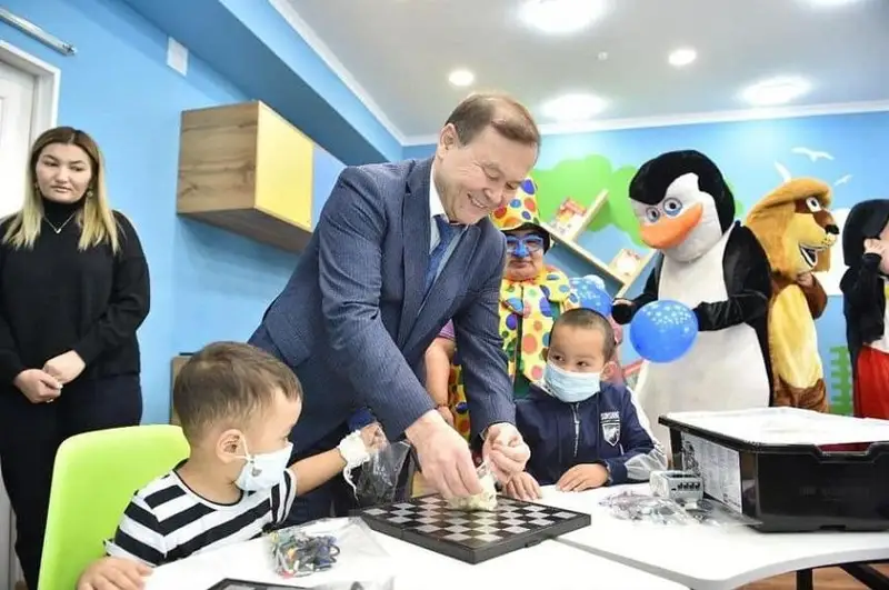 Shymkentte aýrýhana ishinen naýqas balalardy oqytatyn mektep ashyldy