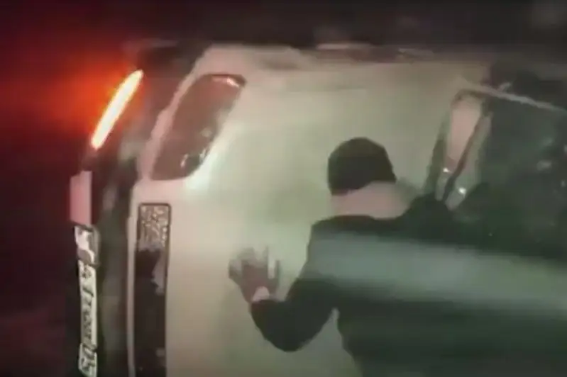 Автомобиль перевернулся из-за непогоды на трассе «Сарыозек-Коктал»