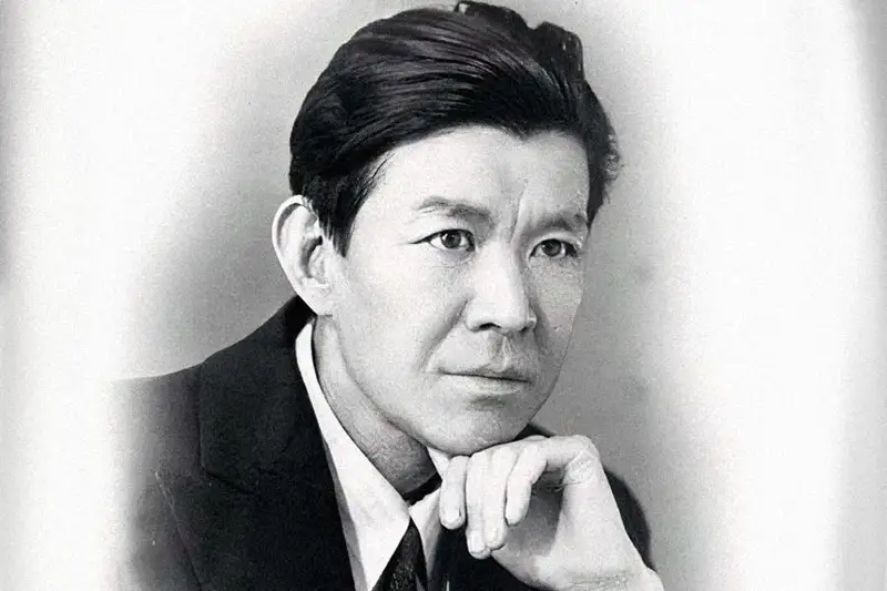 مۇقاعالي جىرعا قوسقان ءشامىل كىم ەدى؟