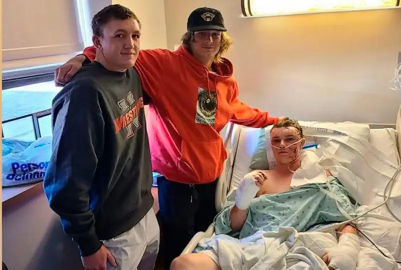 Двое студентов остались живы после схватки с медведем гризли в США