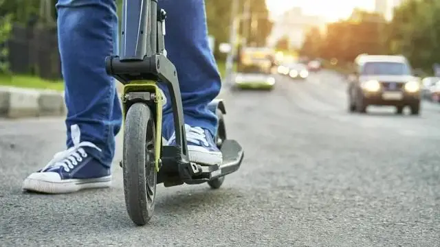 Pavlodarda samokat tepken balany kólik qaqty