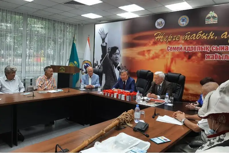 ولجاس سۇلەيمەنوۆ: يادرولىق پوليگوندى جابۋ تۋرالى شەشىمدى حالىق قابىلدادى