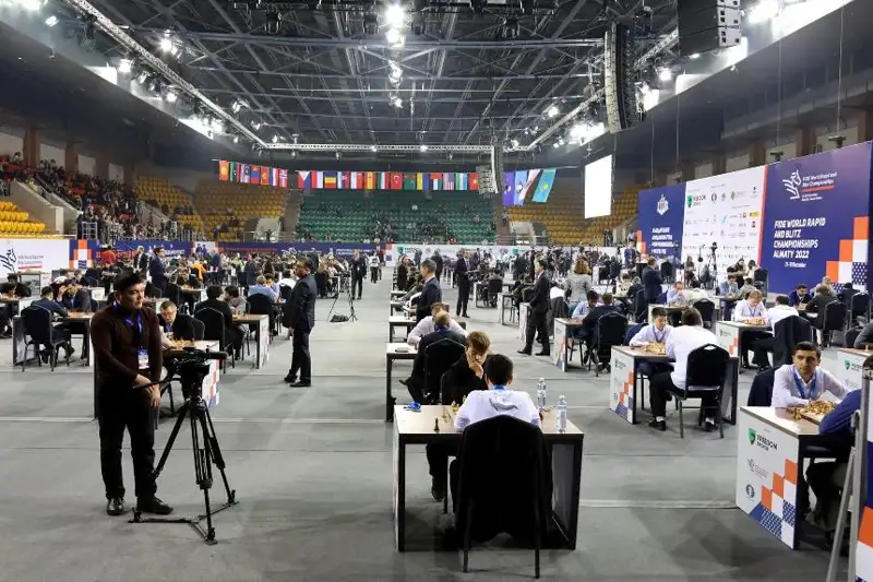 Итоги первого дня ЧМ по шахматам: лидирует из казахстанцев 18-летняя Зейнеп Султанбек