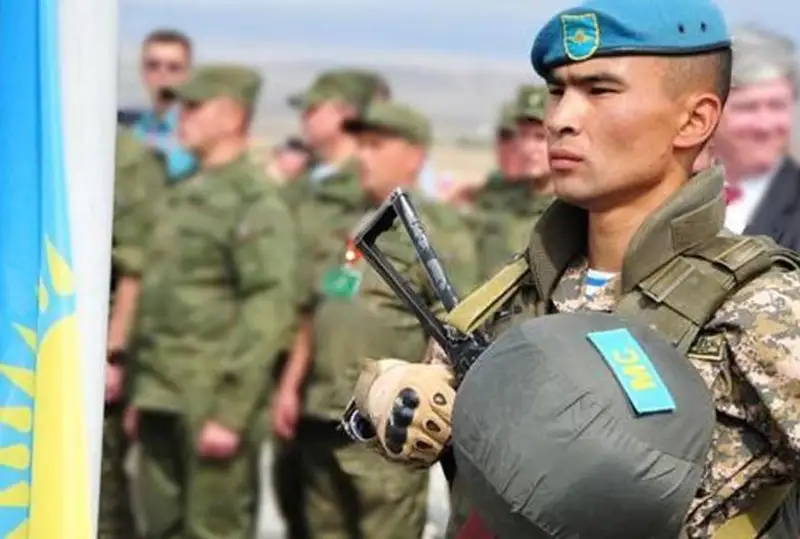 Казахстанские десантники  отмечают профессиональный праздник