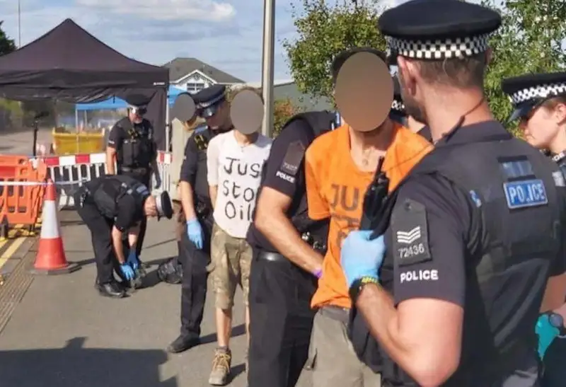 Завершился почти двухнедельный протест климатических активистов в Великобритании