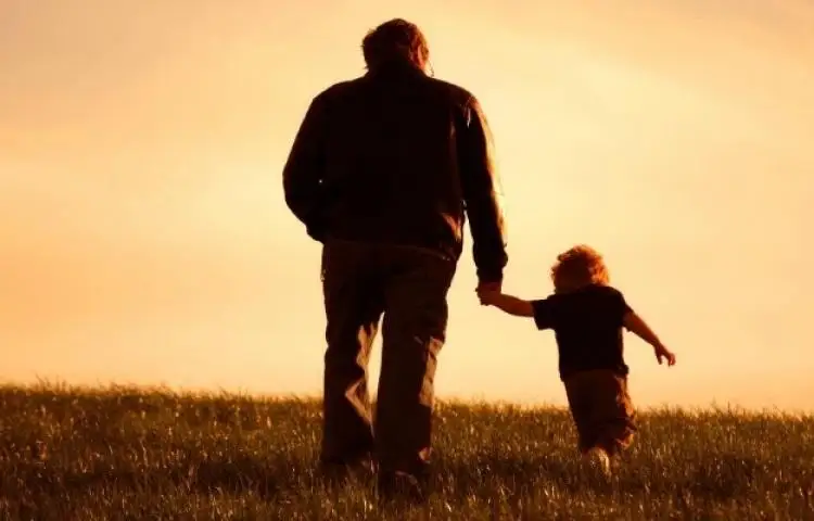 اكەسى بالاسىنا نە ايتۋى كەرەك؟