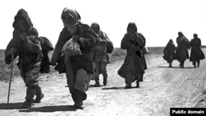 اشتىقتان السىرەگەن قازاقتاردى كىم كورىنگەن اتىپ كەتە بەرەتىن