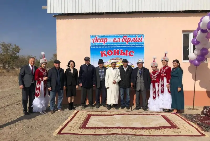 12 многодетных семей Жамбылской области заселились в построенные методом асара дома