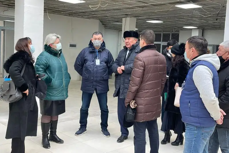 Májilis depýtattary áleýmettik nysandardyń ýaqytynda tapsyrylýyn baqylaýda ustaý qajettigin aıtty