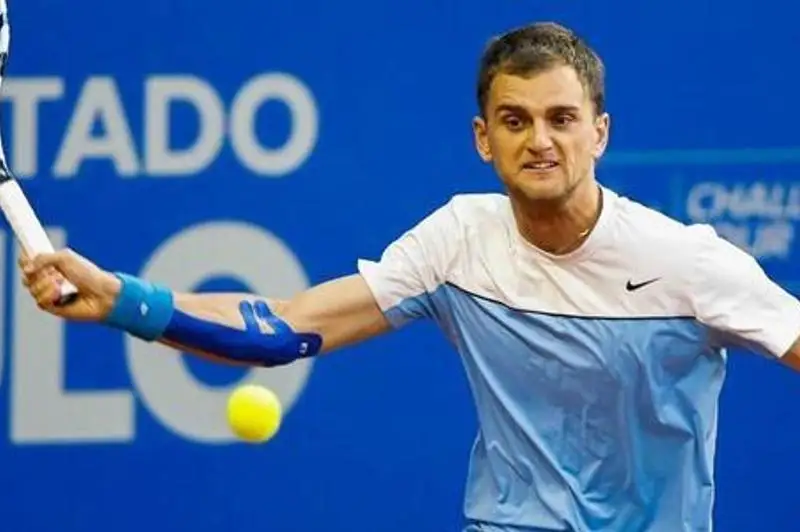 Теннисист из Казахстана остановился в шаге от финала «Челленджера» в Марокко