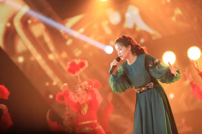 Aqtóbede «Baqytty Bala» balalar festıvali ótip jatyr