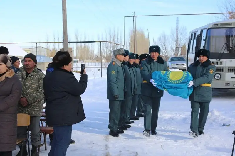 Останки фронтовика Сапарбая Имахаева торжественно захоронили в родной жуалынской земле