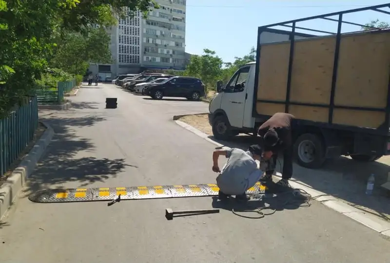 700 метров «лежачих полицейских» в Актау установят до конца года